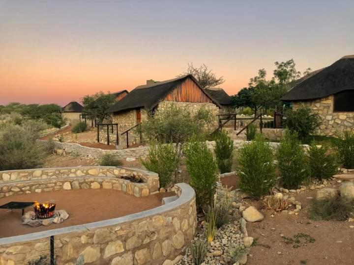 Kapika Waterfall Lodge Epupa ภายนอก รูปภาพ