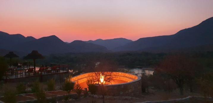 Kapika Waterfall Lodge Epupa ภายนอก รูปภาพ