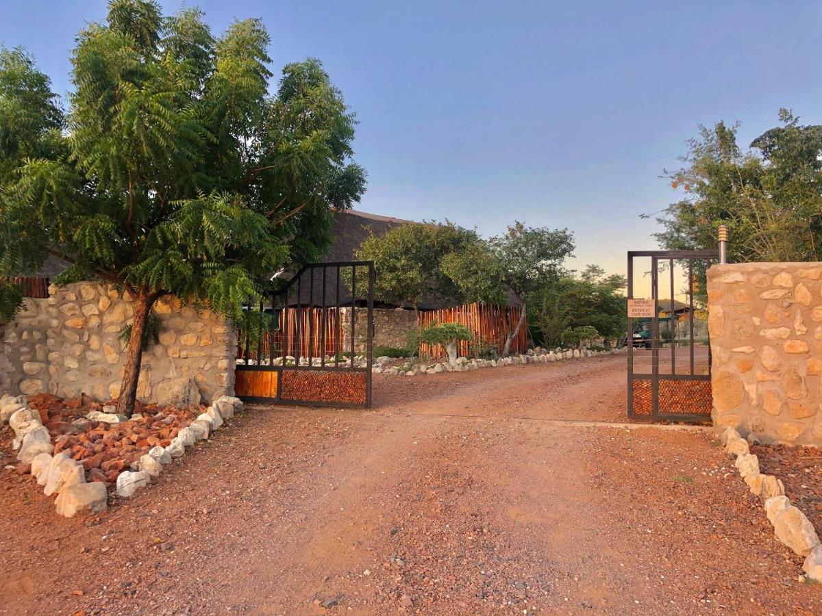 Kapika Waterfall Lodge Epupa ภายนอก รูปภาพ