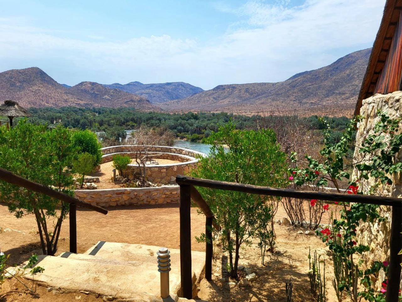 Kapika Waterfall Lodge Epupa ภายนอก รูปภาพ