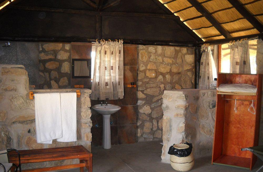 Kapika Waterfall Lodge Epupa ภายนอก รูปภาพ